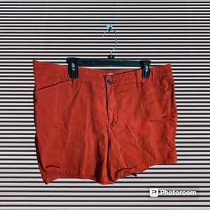 St John Bay‎ Red Short Size 18 (W33)